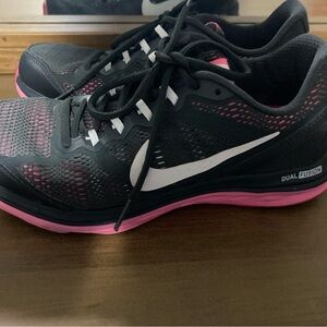 Nike Womens Dual Fusion Run 653594 size 8